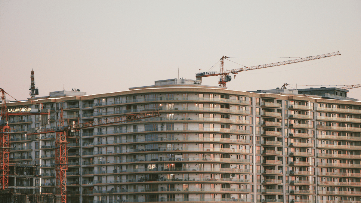 Commercial Leasing Trends Influence Apartment Prices in Hyderabad