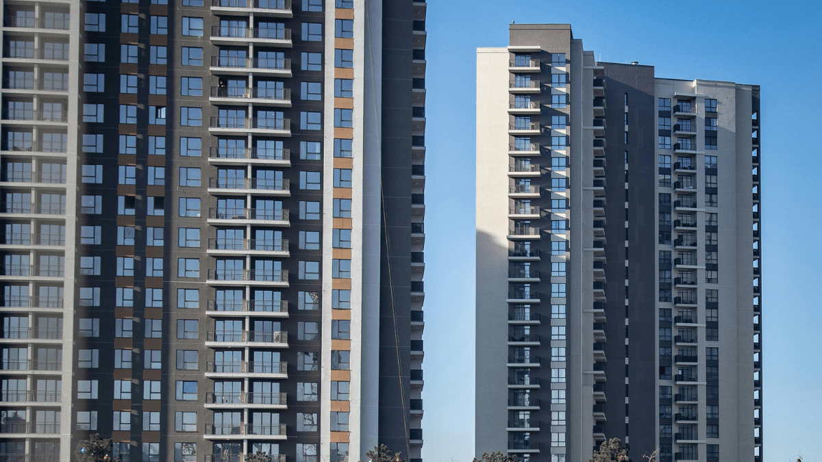 What Smart Buyers Should Know Before Choosing Gated Communities